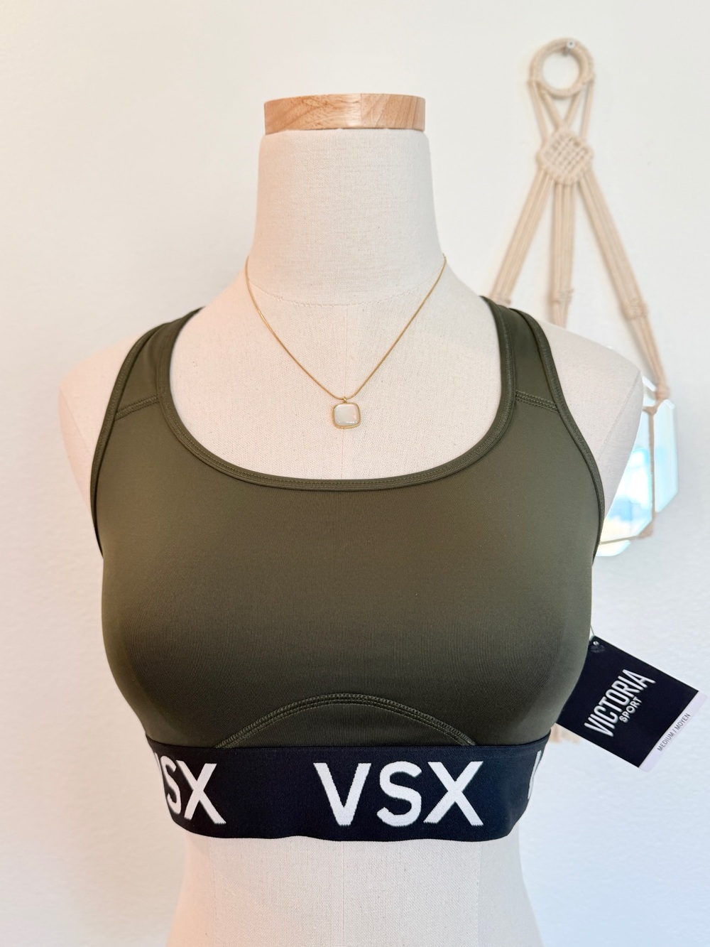 💚 Victoria’s Secret Olive Green Player Racerback Sports Bra Bralette